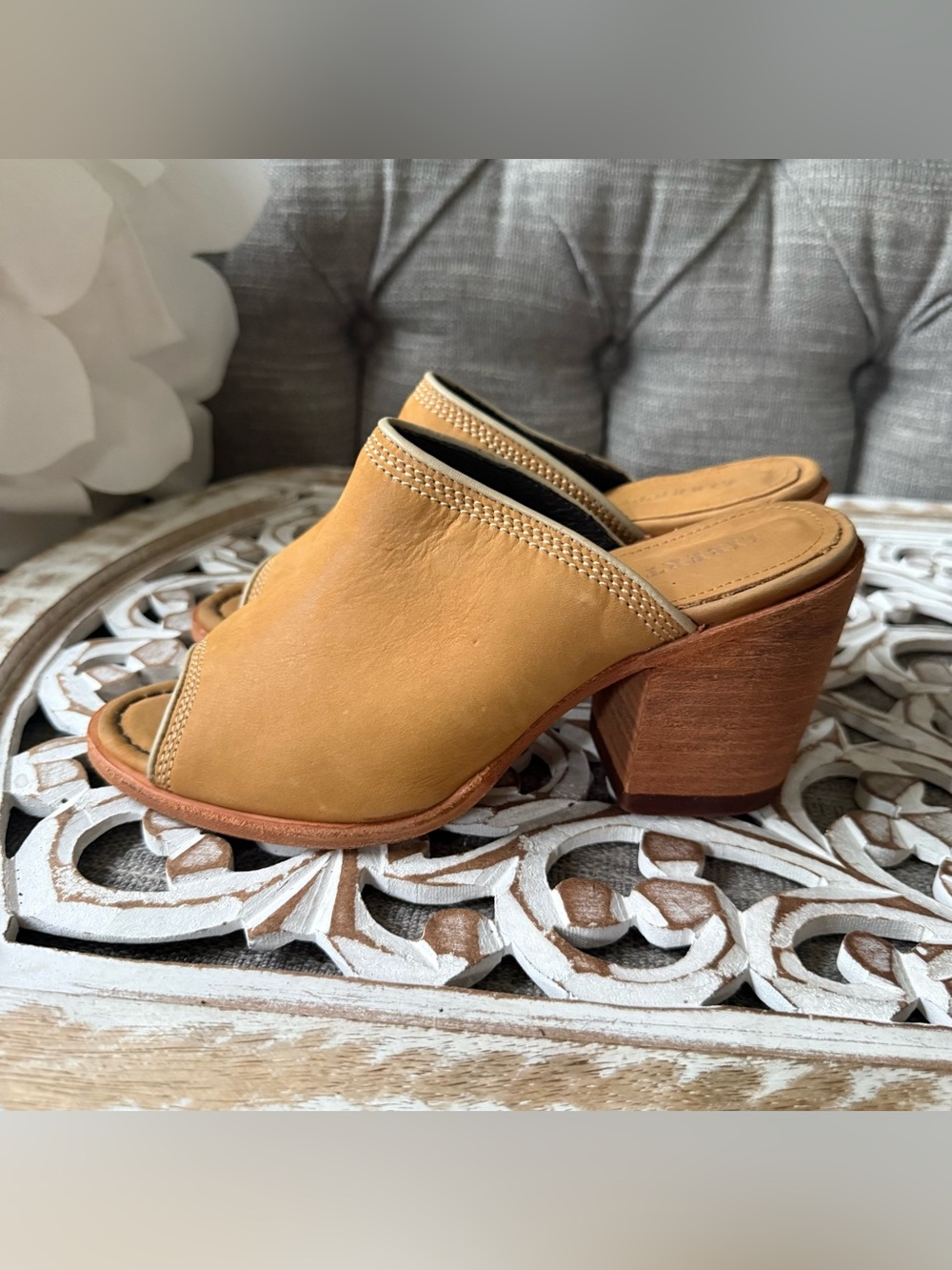 LIBERTY Black Tan Open-Toe Leather Block Heel Mules 8